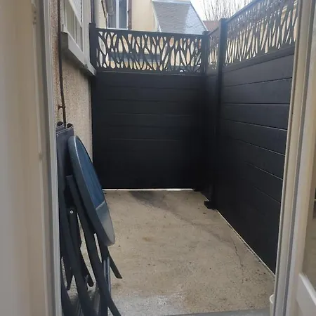 Le Champagnoles Apartment Reims