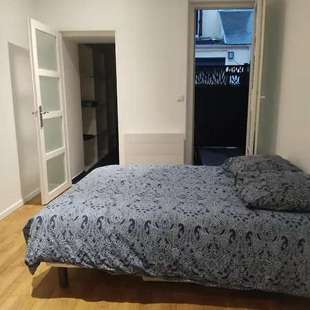 Le Champagnoles Apartment